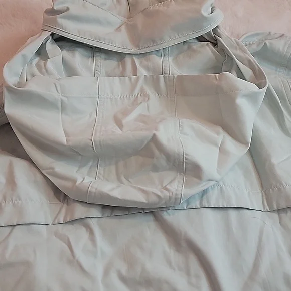 NWT Athleta Mint Green Everywhere Windbreaker Jacket w/ Hidden Hood. Small - Picture 11 of 12